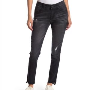 Cropped raw hem jeans